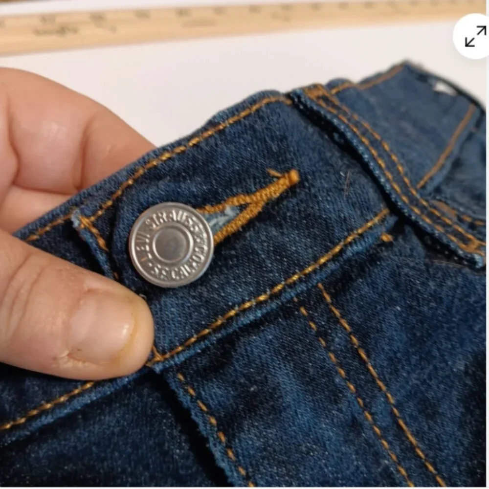 Levis 505 Straight Leg Jeans Womens 8S Dark Wash Blue Denim Stretch 8S Short‎